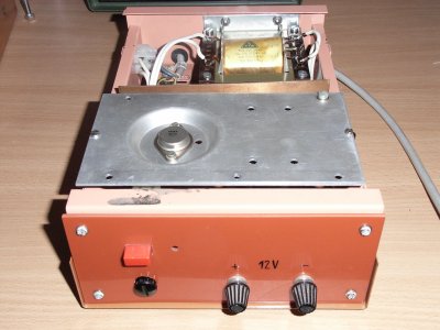 Funknetzteil Ansicht ohne Deckel